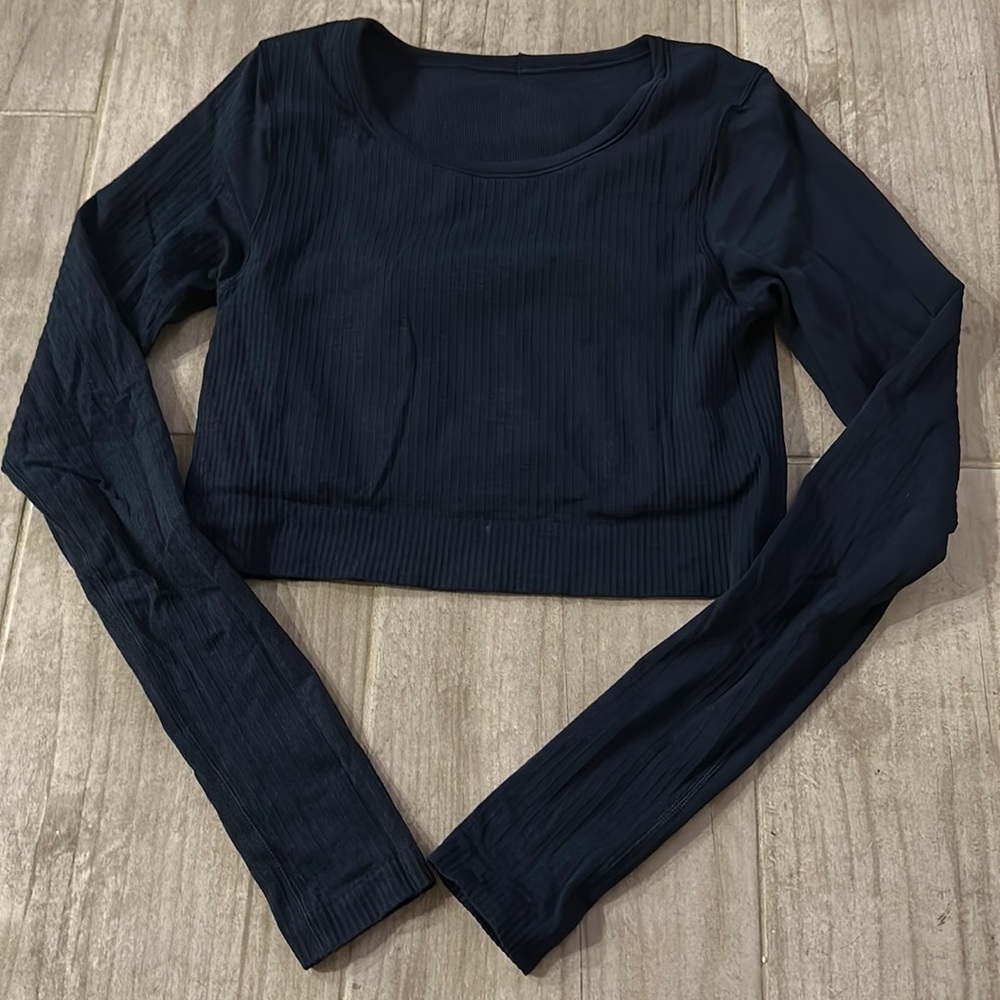 Ebb to street long sleeve crop top